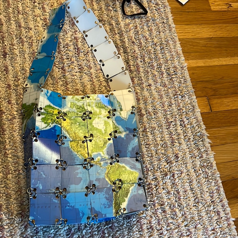 Globe world purse